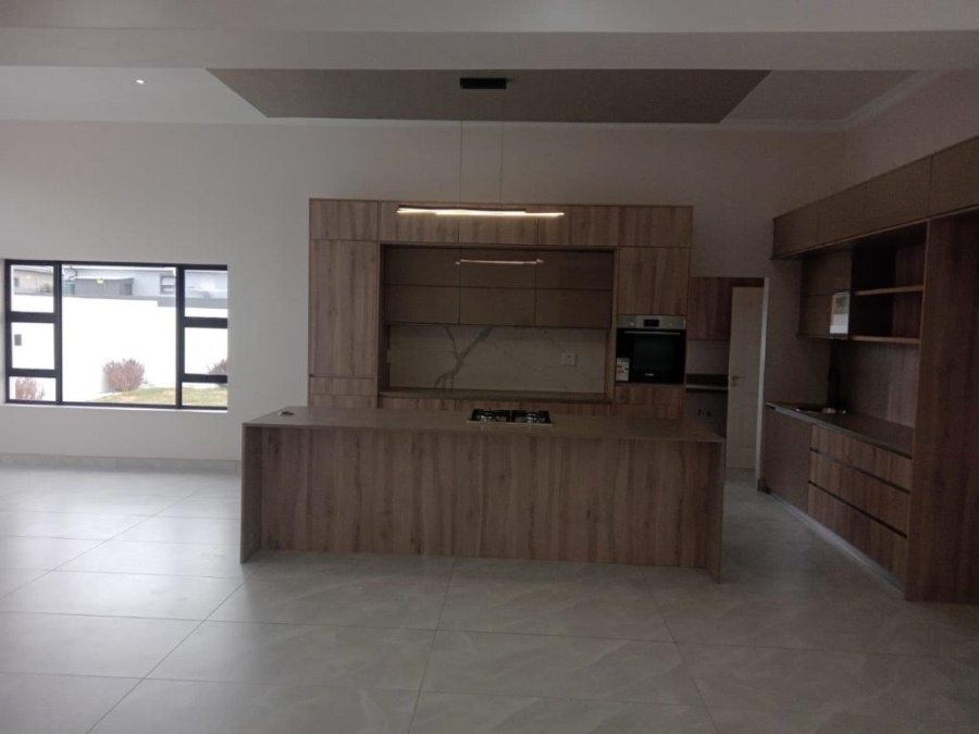 4 Bedroom Property for Sale in Wavecrest Eastern Cape